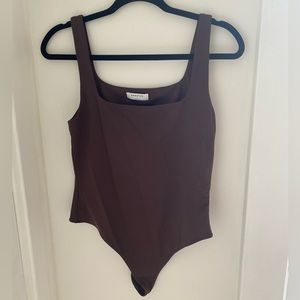 ARITZIA BABATON CONTOUR SQUARENECK BODYSUIT IN DARK BROWN SIZE LARGE